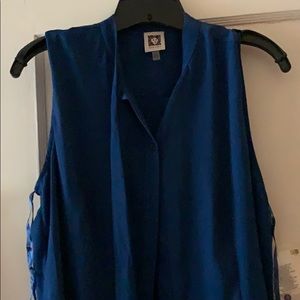 Women’s sleeveless blouse dark blue